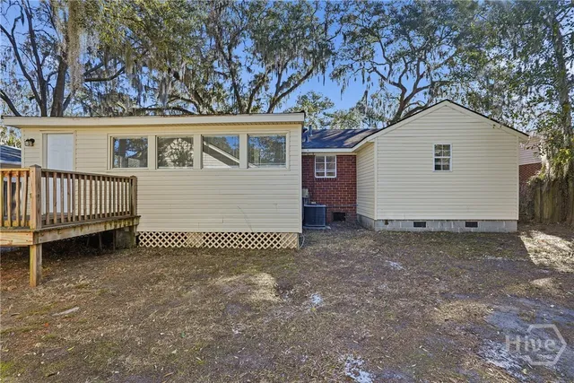 $2,100 | 5211 Habersham Street, Savannah, GA 31405