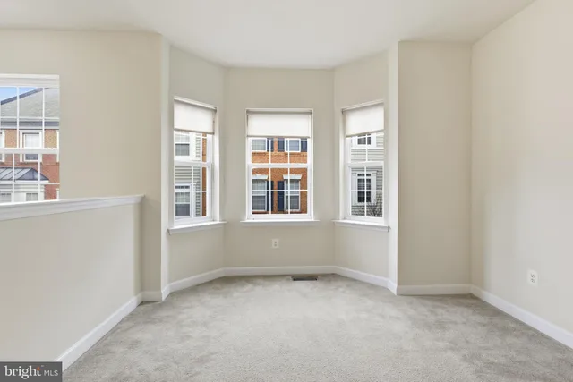 $2,390 | 5507 Hartfield Avenue, Suitland, MD 20746