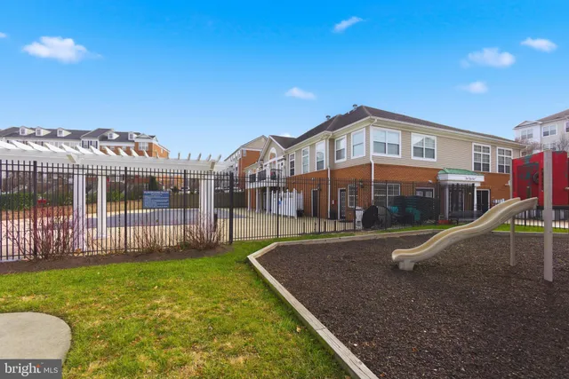 $2,390 | 5507 Hartfield Avenue, Suitland, MD 20746