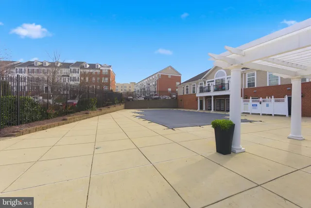 $2,390 | 5507 Hartfield Avenue, Suitland, MD 20746