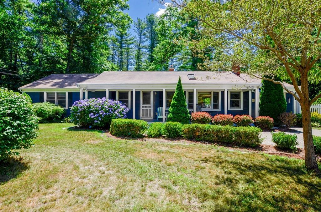 899 Walnut Plain Road Rochester, MA 02770 - Photo 1 of 42 front view of a house with a yard