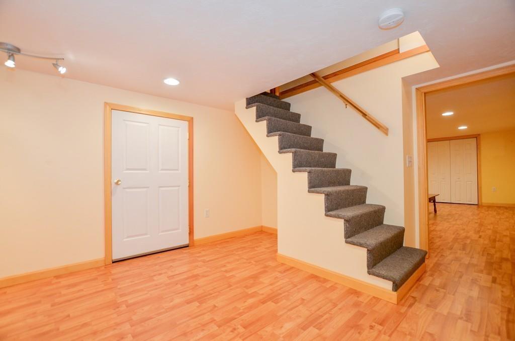 899 Walnut Plain Road Rochester, MA 02770 - Photo 35 of 42 a view of an entryway