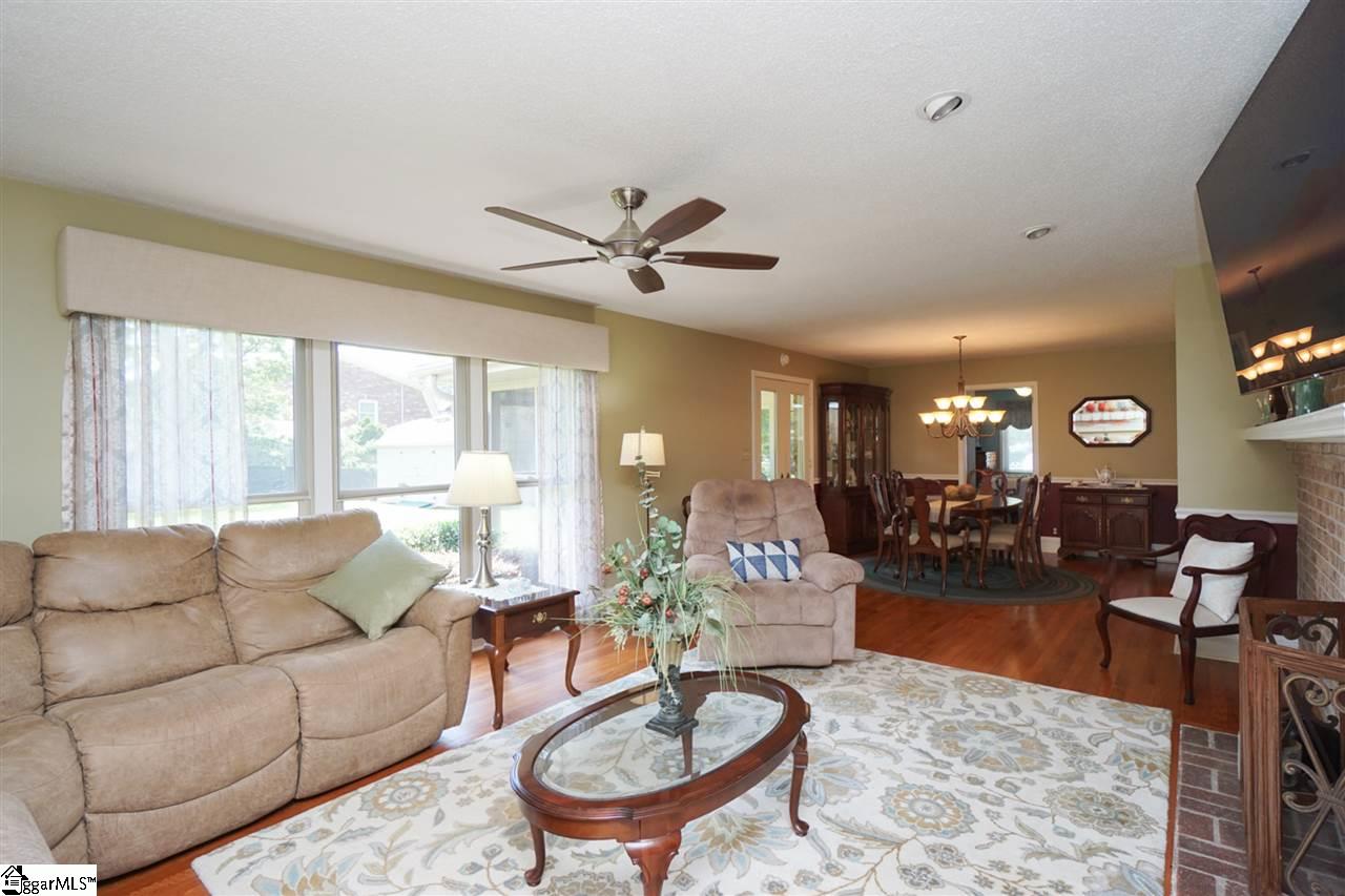 208 Laurel Road Greer, SC 29651 - Photo 8 of 32