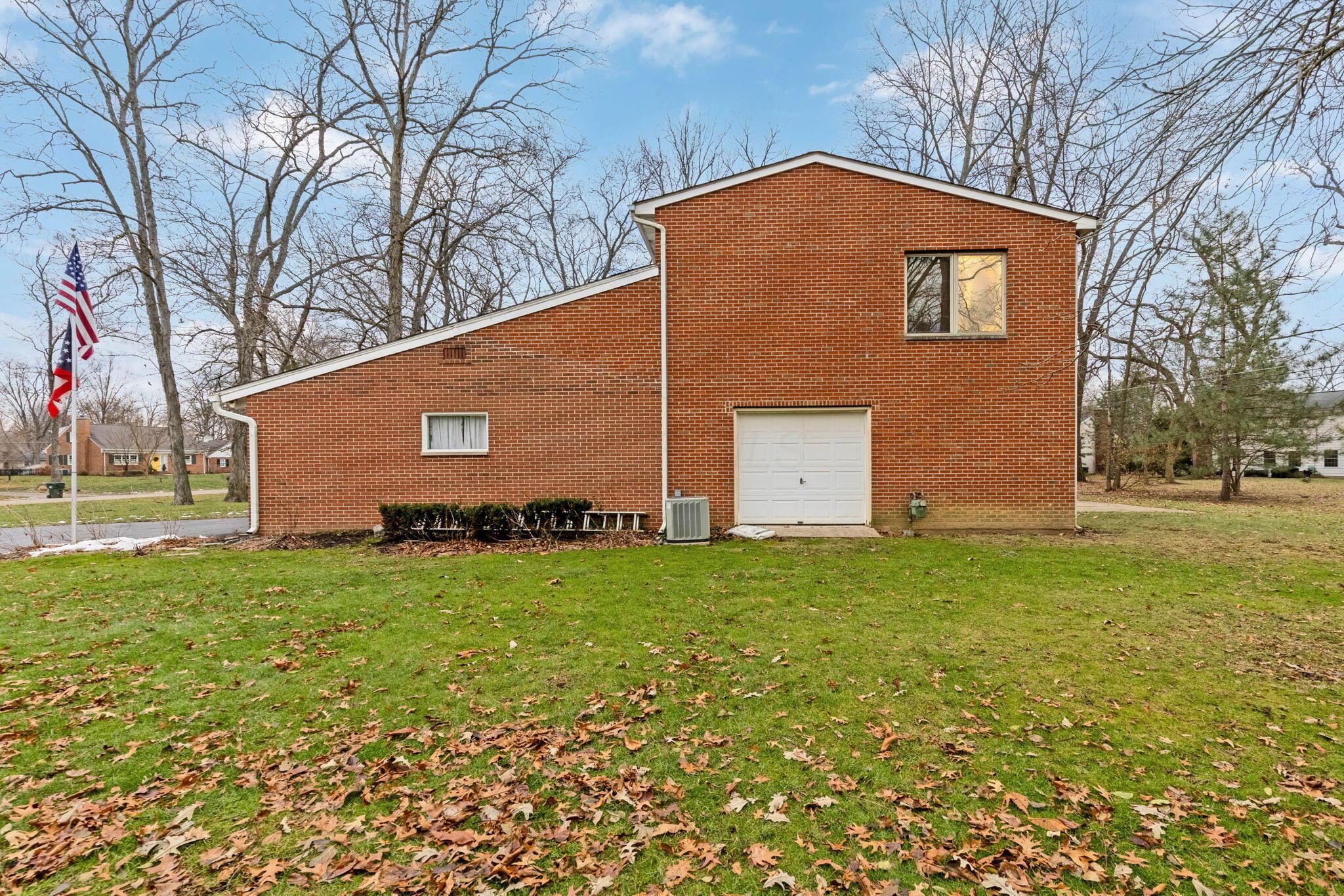 6637 Merwin Road Columbus, OH 43235 - Photo 57 of 65 18-web-or-mls-6637MerwinRoadExt_Hommati1