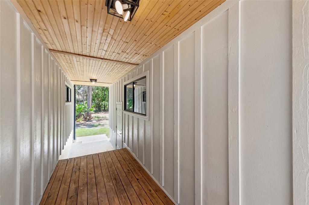 15184 Alexander Run Jupiter, FL 33478 - Photo 10 of 46 a view of a hallway