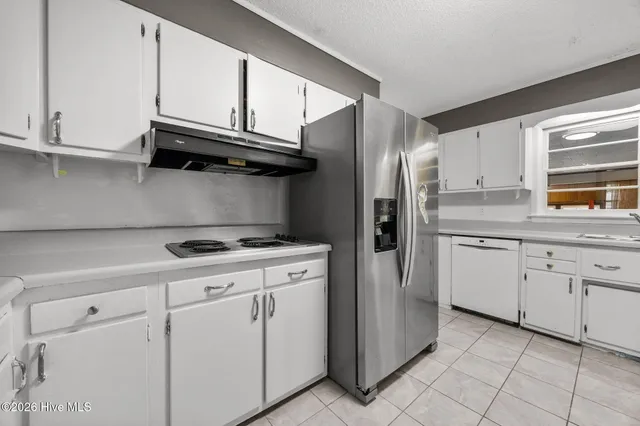 $295,000 | 205 Fenton Place, Jacksonville, NC 28540