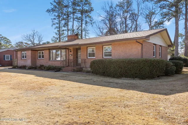 $295,000 | 205 Fenton Place, Jacksonville, NC 28540