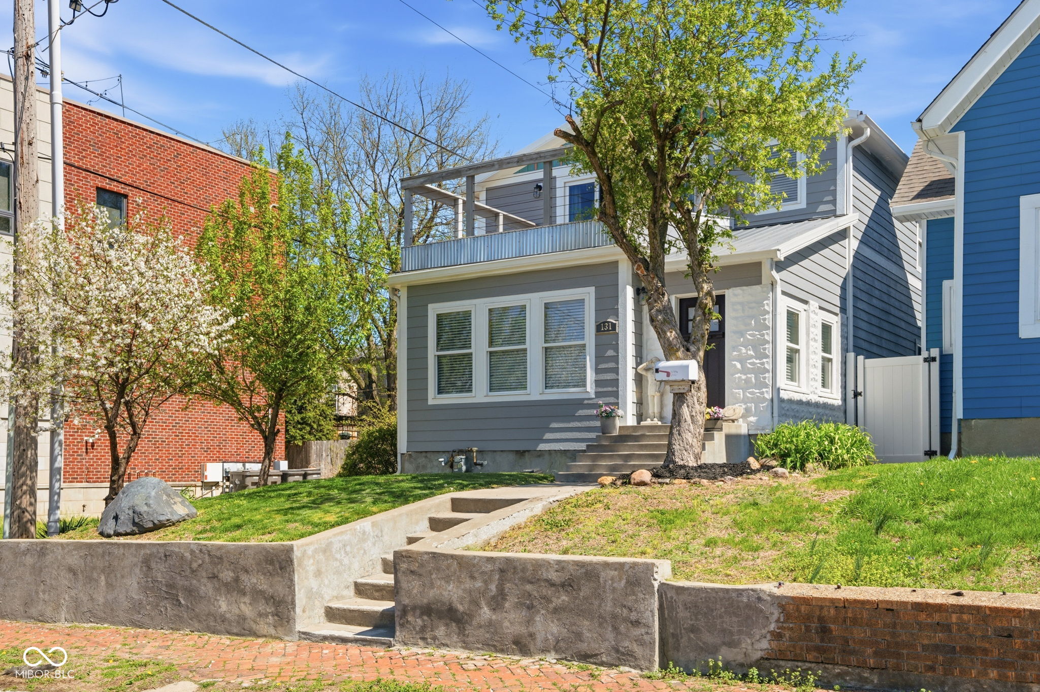 131 Herman Street Indianapolis, IN 46202 - Photo 3 of 41