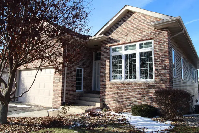 $399,900 | 3765 Lakeview Drive, Winnebago, IL 61088