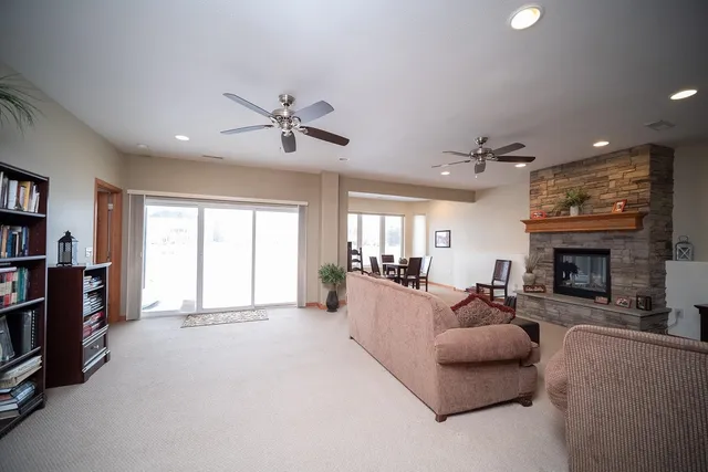 $399,900 | 3765 Lakeview Drive, Winnebago, IL 61088