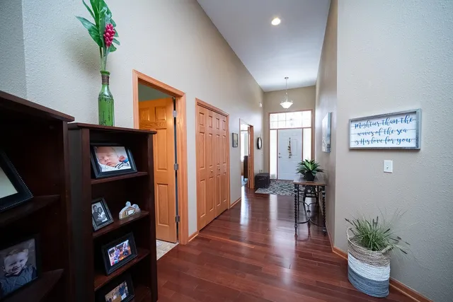 $399,900 | 3765 Lakeview Drive, Winnebago, IL 61088