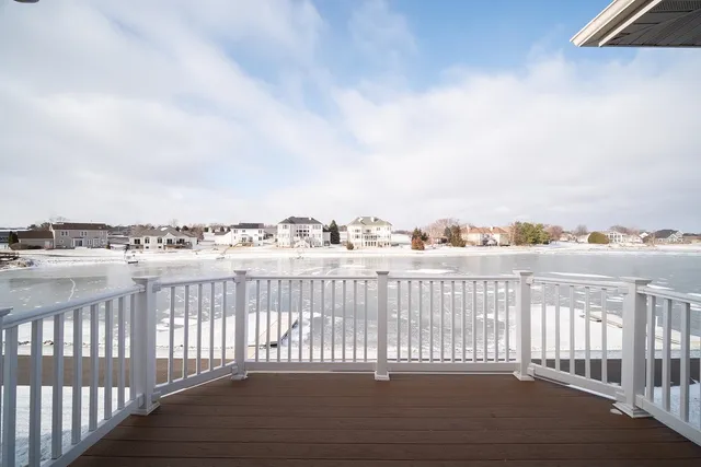 $399,900 | 3765 Lakeview Drive, Winnebago, IL 61088