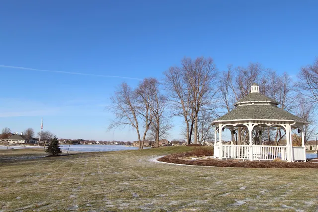 $399,900 | 3765 Lakeview Drive, Winnebago, IL 61088