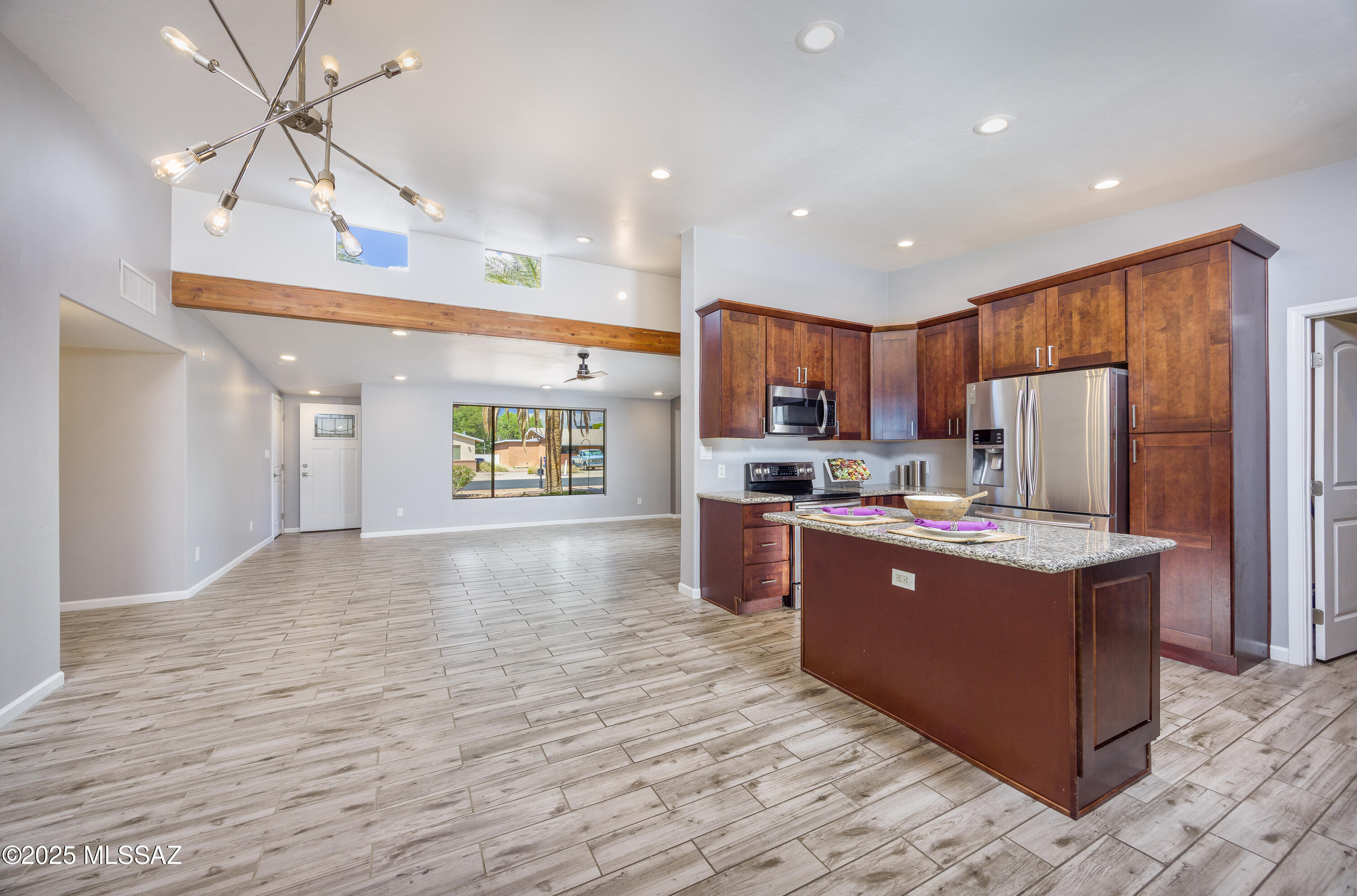 5642 East Spring Street Tucson, AZ 85712 - Photo 7 of 28