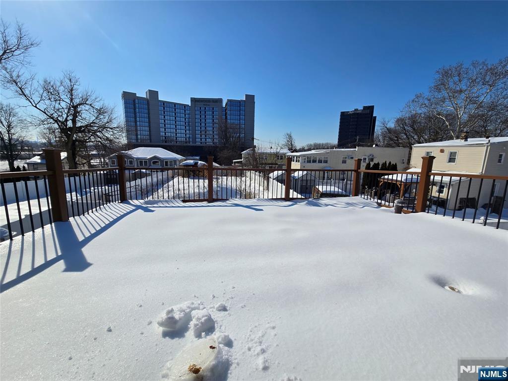 282 Harding Avenue, Unit 2 Teaneck, NJ 07666 - Photo 15 of 17 a view of roof with sitting area