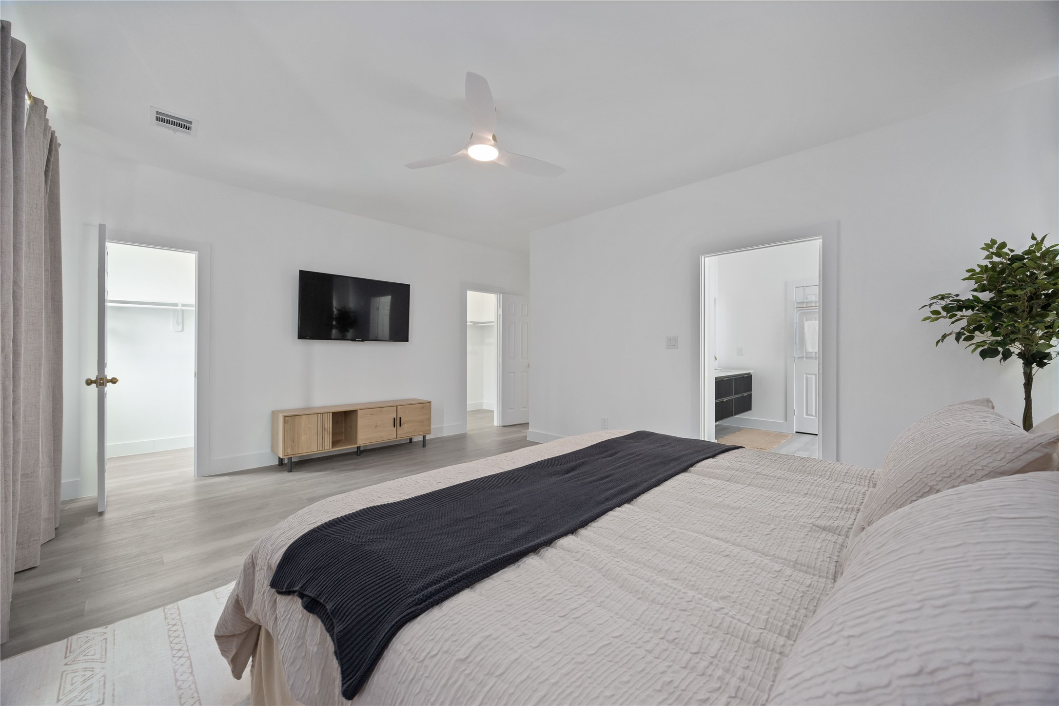 2332 Wavell Street Houston, TX 77088 - Photo 13 of 26