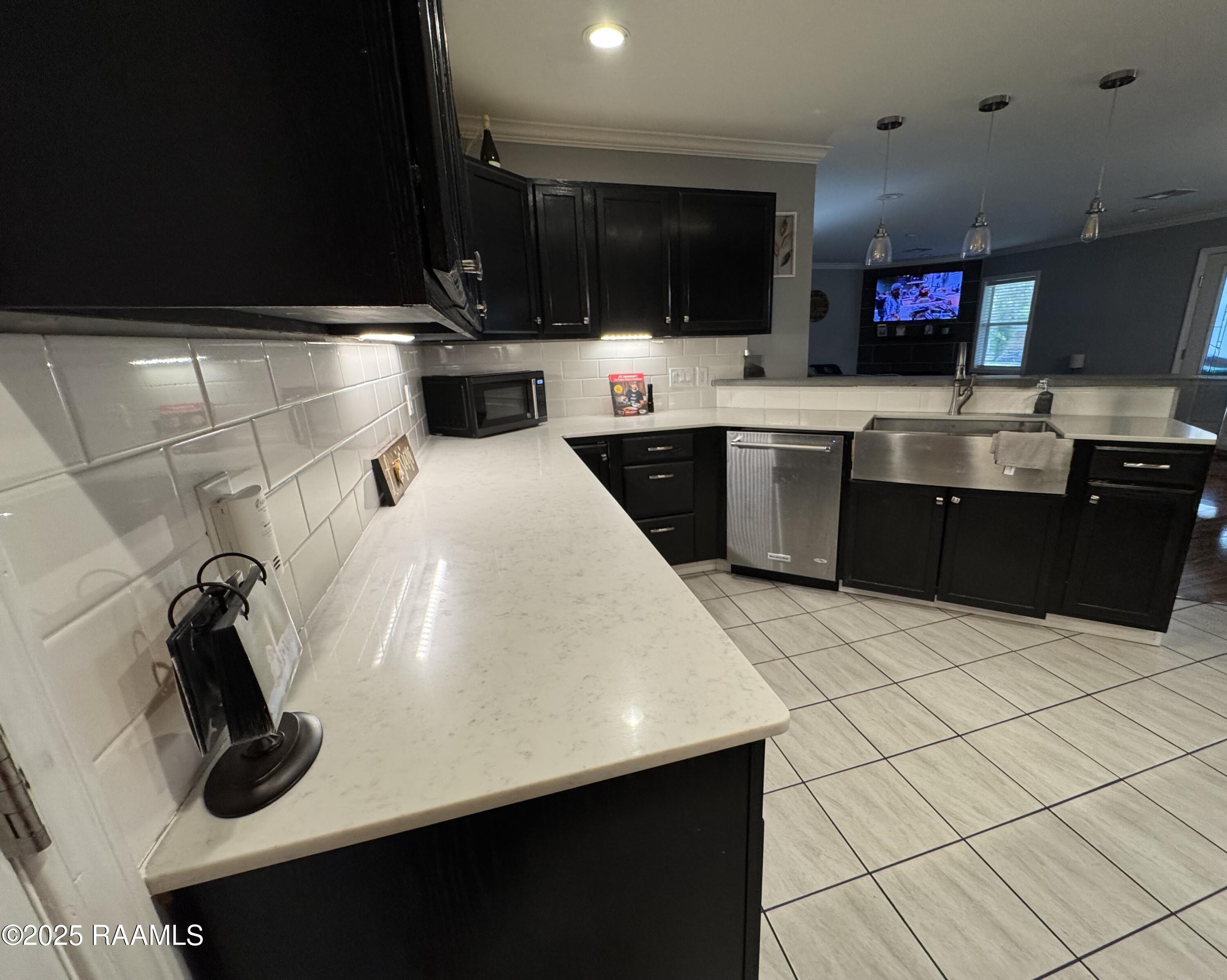 505 South Kibbe Street Erath, LA 70533 - Photo 8 of 25 Kitchen
