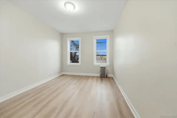 $1,800 | 943 East 232nd Street | Wakefield