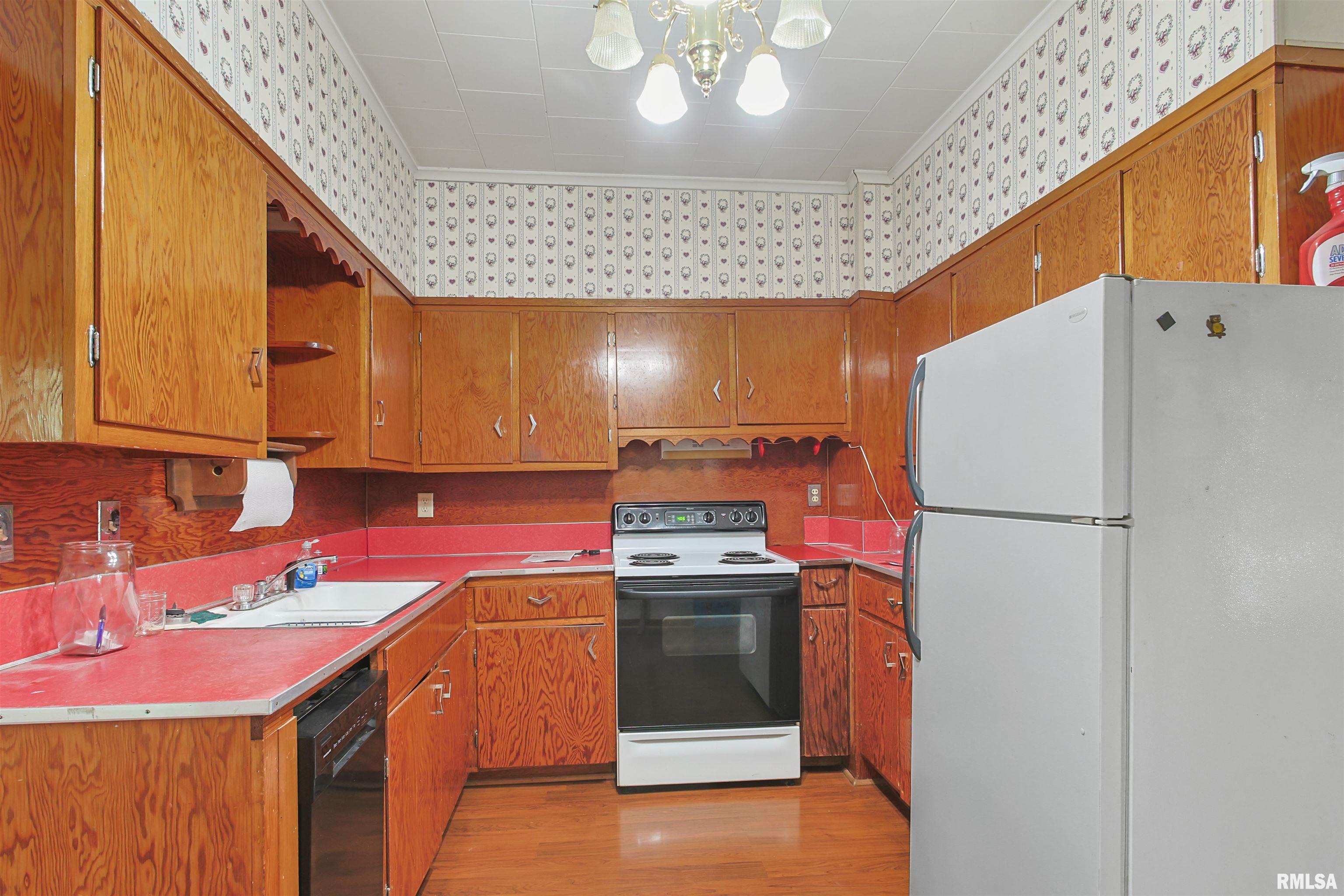 1201 Mcleansboro Street Benton, IL 62812 - Photo 10 of 15