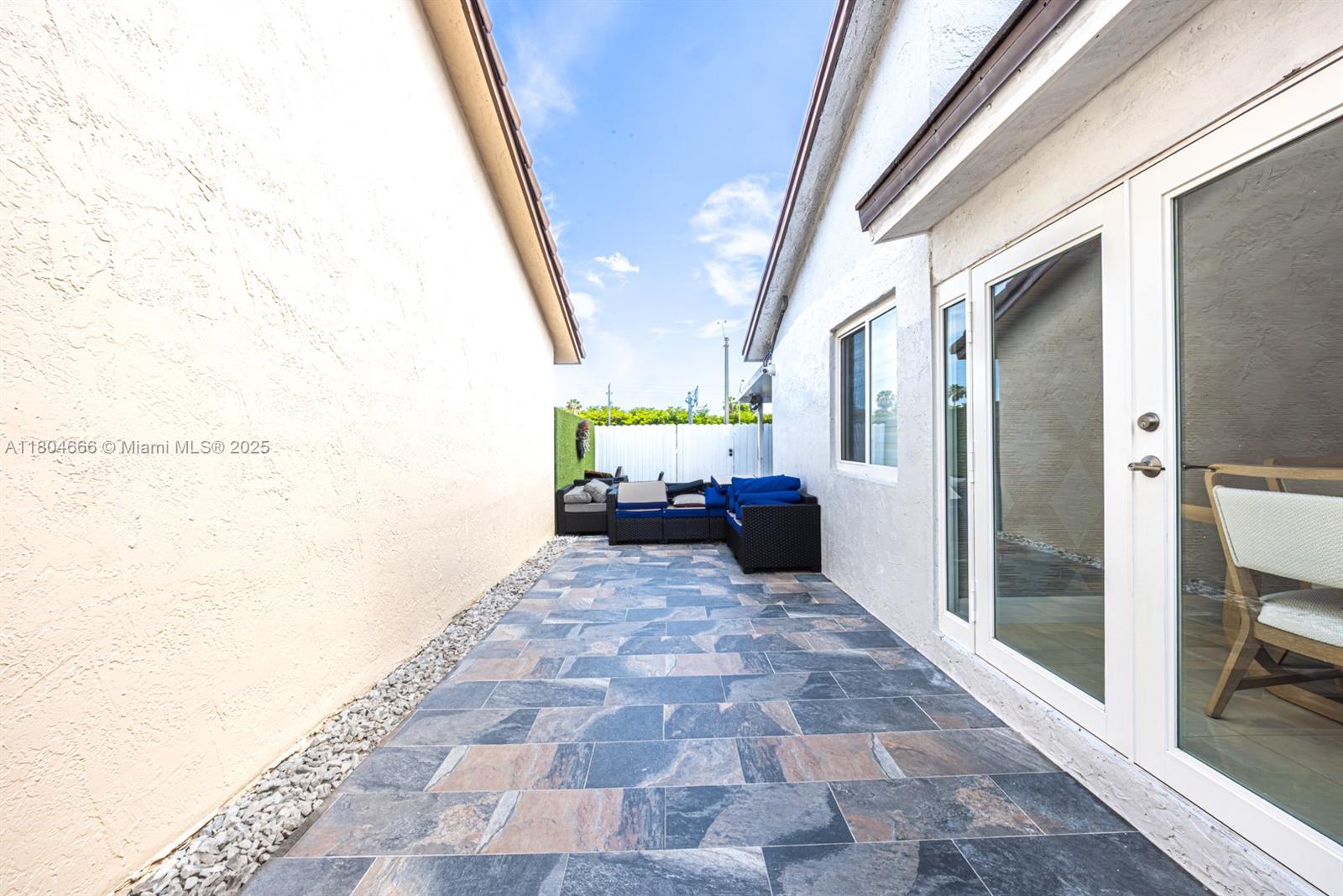 6950 Northwest 168th Street Hialeah, FL 33015 - Photo 8 of 28