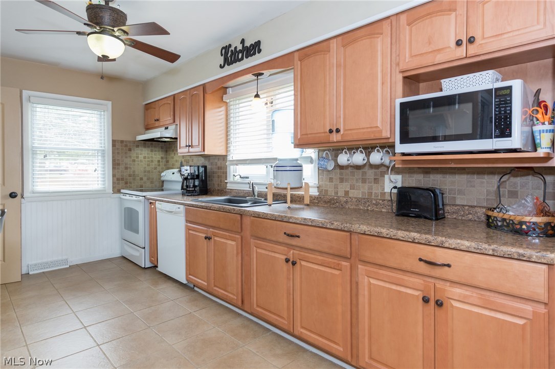 1013 Wall Road Wadsworth, OH 44281 - Photo 5 of 25 Gallery Image 5