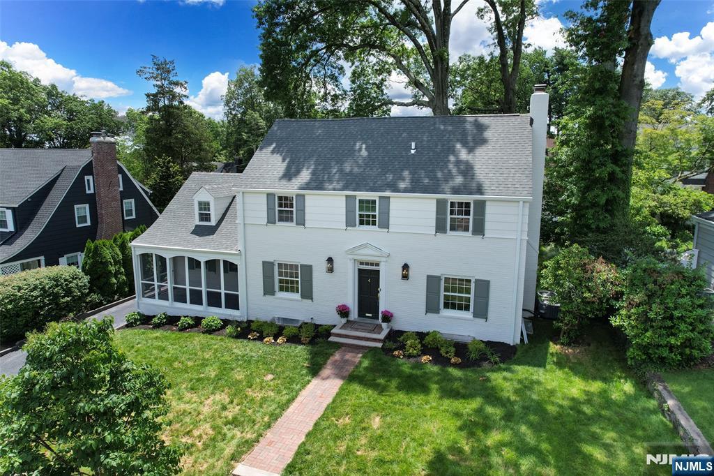 4 North Brookwood Dr  