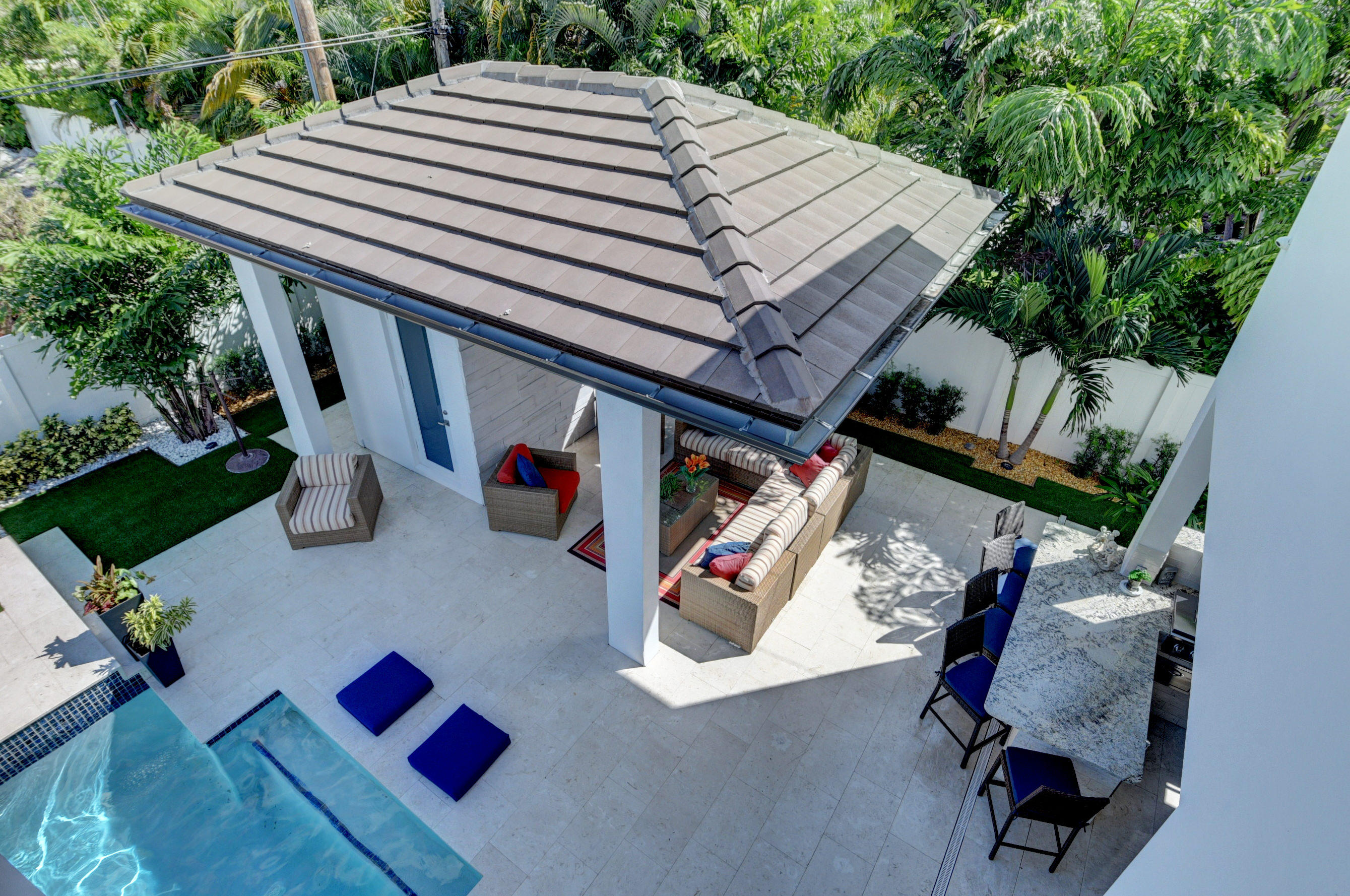255 Northeast 3rd Court Boca Raton, FL 33432 - Photo 18 of 93 OUTDOOR full cabana bath and Gazebo