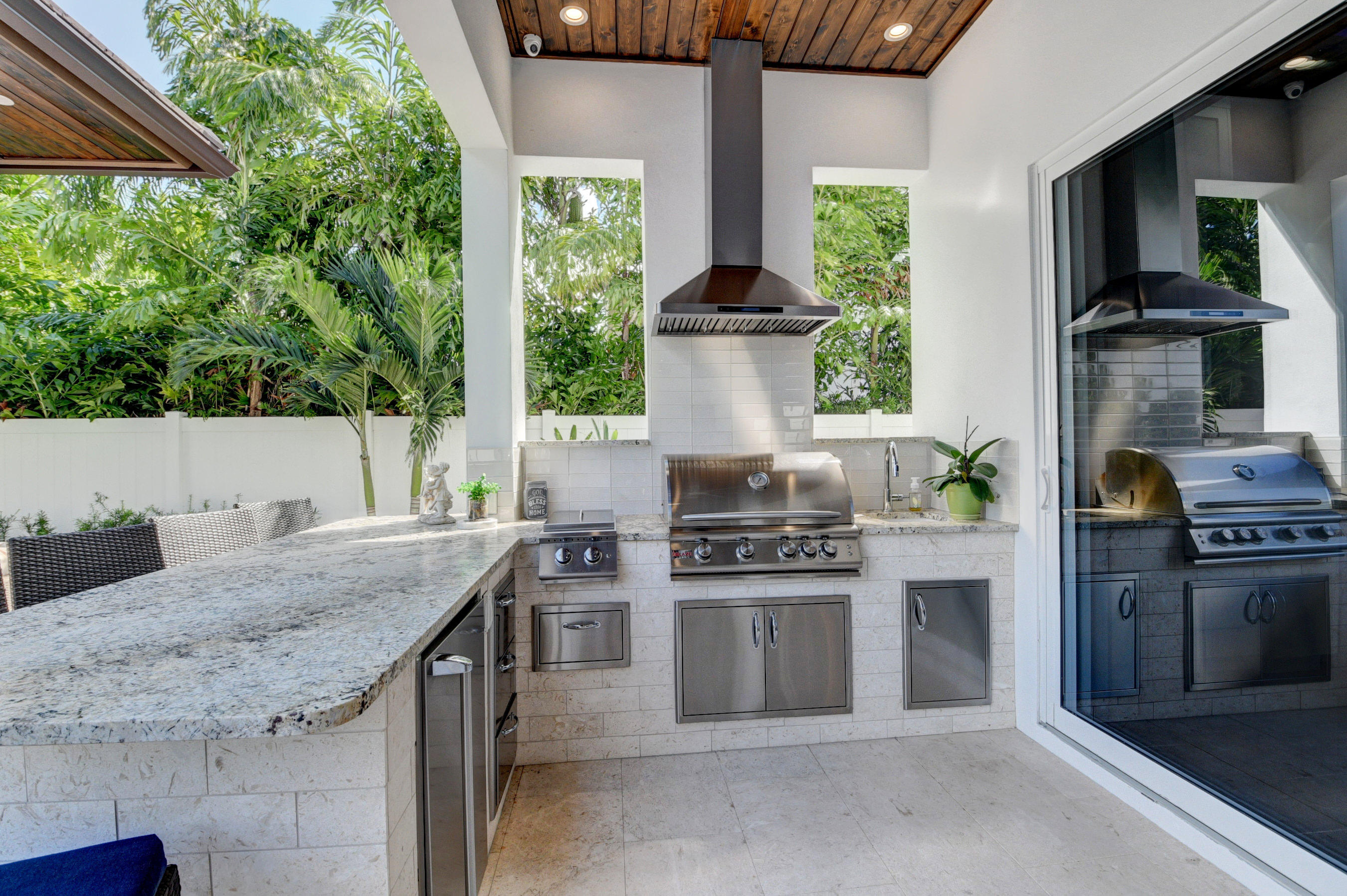 255 Northeast 3rd Court Boca Raton, FL 33432 - Photo 84 of 93 built in cooking