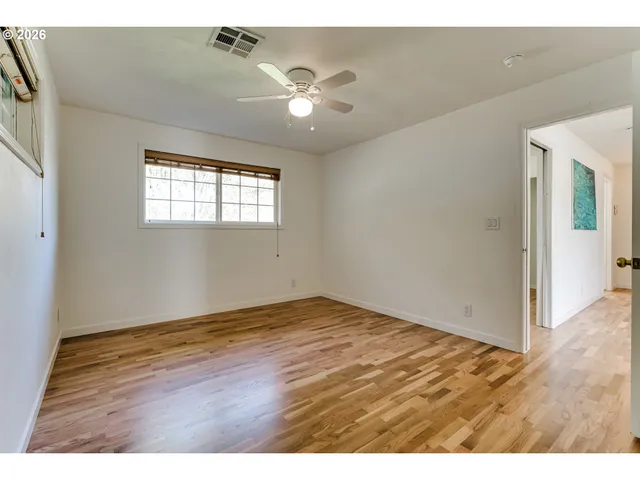 $444,900 | 401 Sterling Drive, Eugene, OR 97404