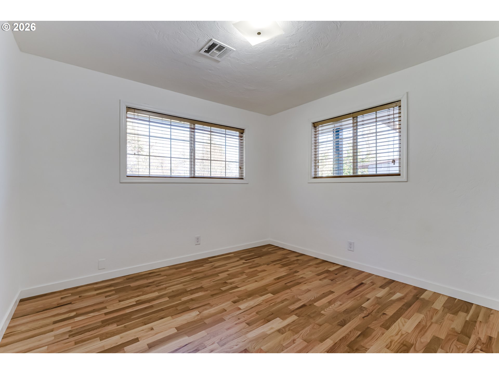 401 Sterling Drive Eugene, OR 97404 - Photo 14 of 20