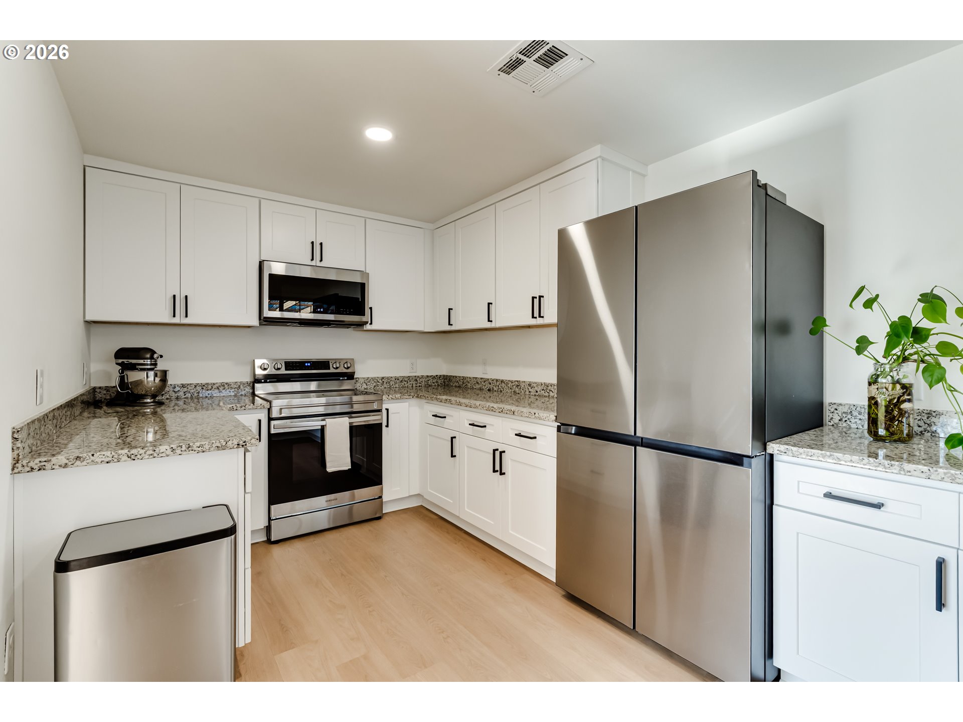 401 Sterling Drive Eugene, OR 97404 - Photo 8 of 20