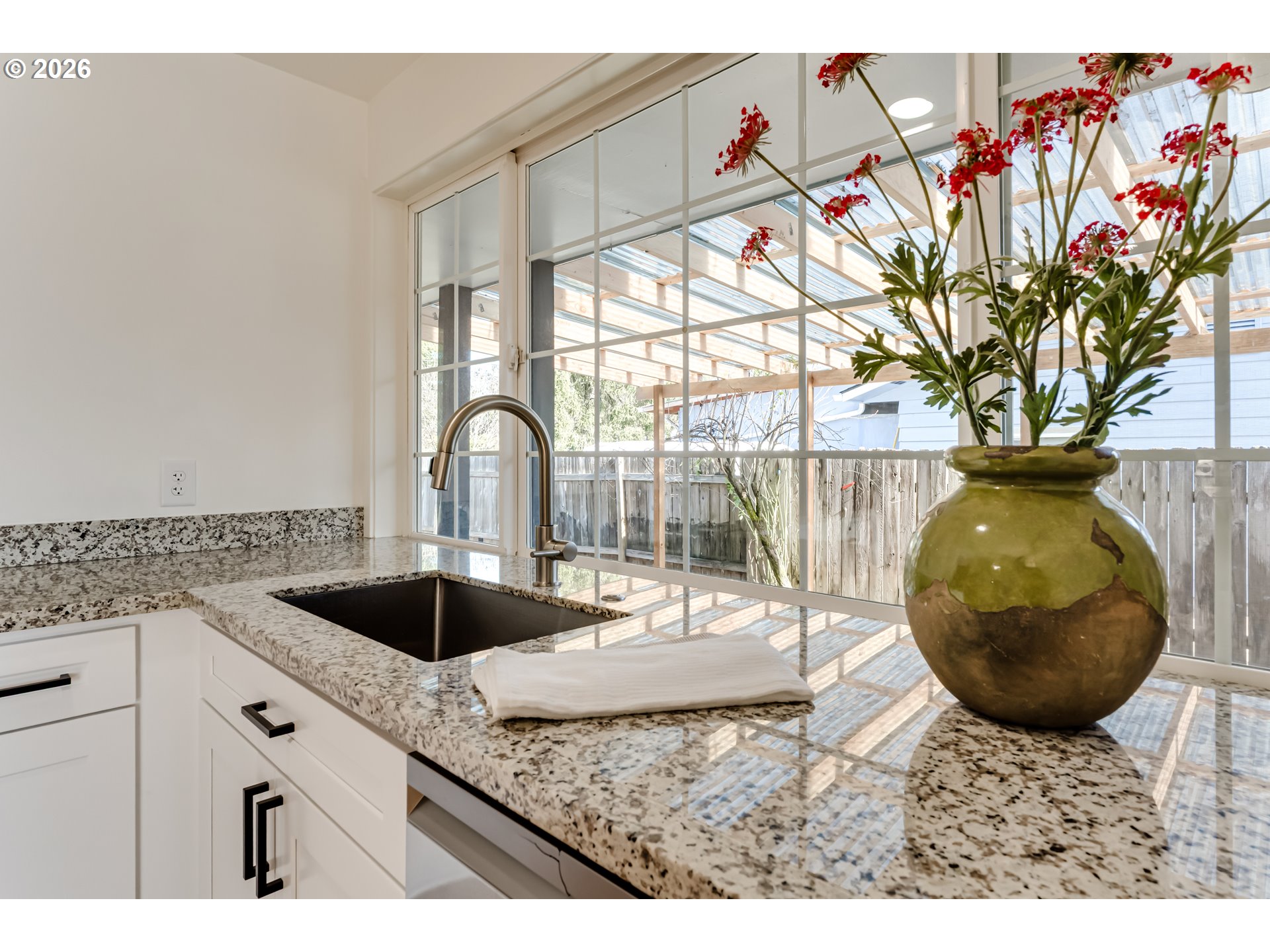 401 Sterling Drive Eugene, OR 97404 - Photo 9 of 20