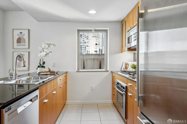$825,000 | 333 1st Street, Unit 1105, San Francisco, CA 94105
