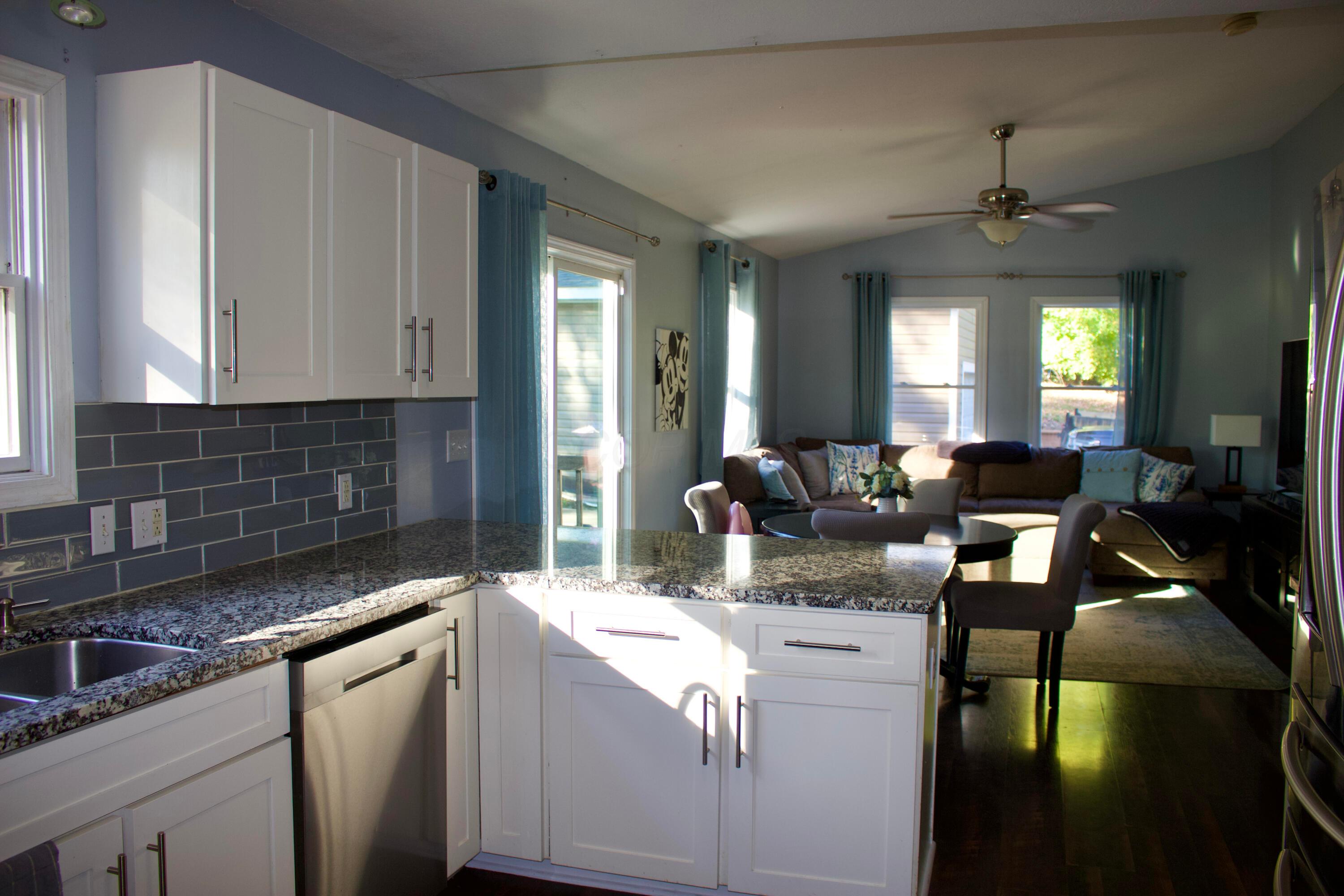5332 Watkins Road Southwest Pataskala, OH 43062 - Photo 22 of 51 Kitchen