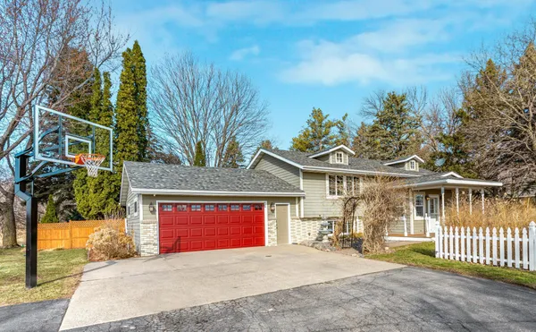$448,500 | 6517 County Road 5, Annandale, MN 55302