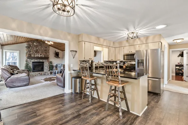 $448,500 | 6517 County Road 5, Annandale, MN 55302