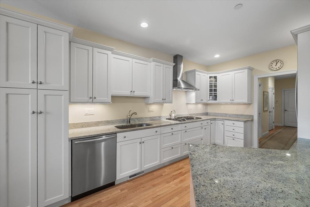 47 South Cottage Road, Unit 47 Belmont, MA 02478 - Photo 12 of 42 Gallery Image 12