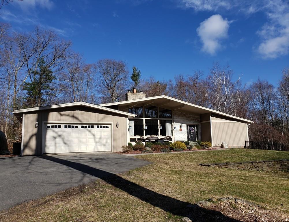 883 General Knox Road Russell, MA 01071 - Photo 2 of 31 Gallery Image 2