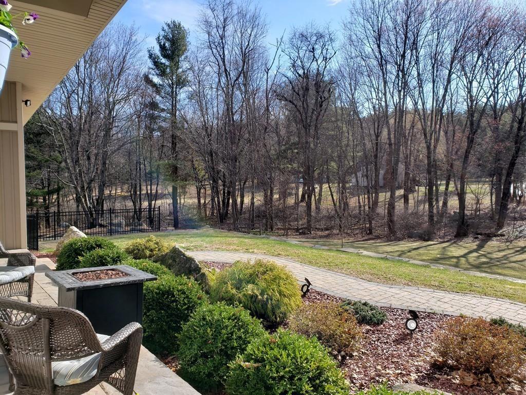 883 General Knox Road Russell, MA 01071 - Photo 5 of 31 Gallery Image 5