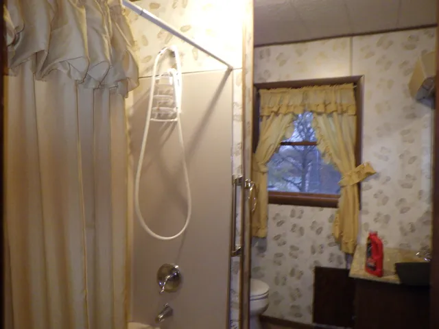 $160,000 | 29 North Clinton Avenue, Clintonville, WI 54929