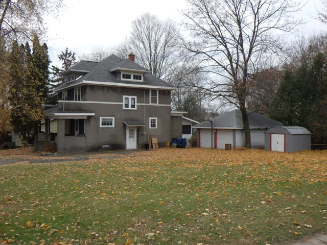 $160,000 | 29 North Clinton Avenue, Clintonville, WI 54929