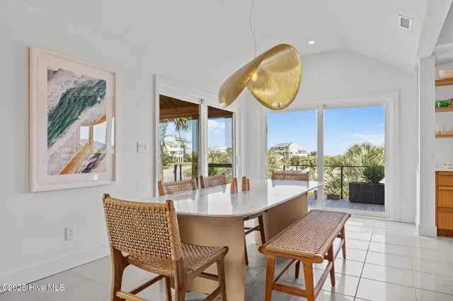 $2,654,000 | 10104 Seabreeze Drive, Emerald Isle, NC 28594