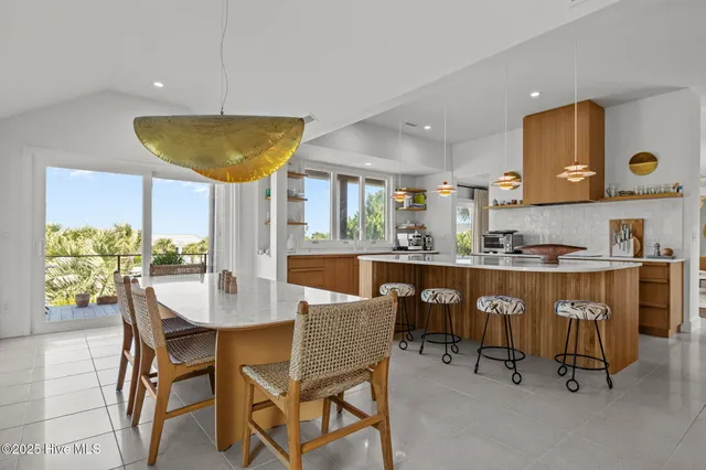 $2,654,000 | 10104 Seabreeze Drive, Emerald Isle, NC 28594