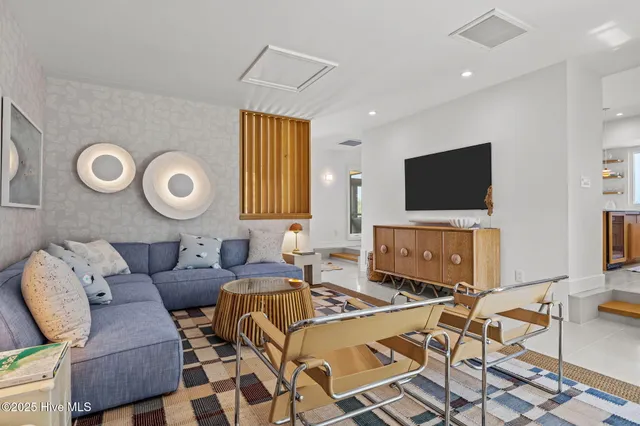 $2,654,000 | 10104 Seabreeze Drive, Emerald Isle, NC 28594