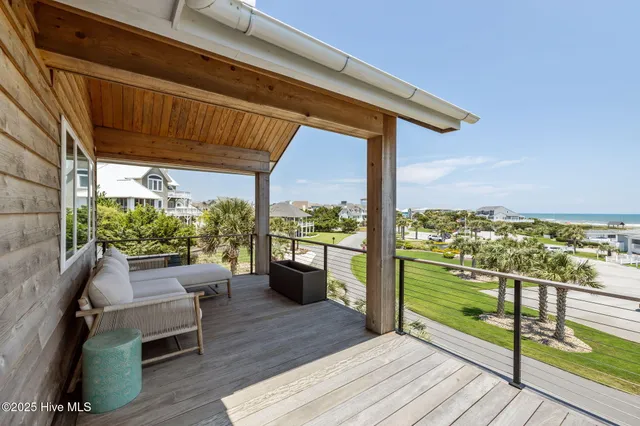 $2,654,000 | 10104 Seabreeze Drive, Emerald Isle, NC 28594