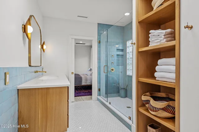 $2,654,000 | 10104 Seabreeze Drive, Emerald Isle, NC 28594