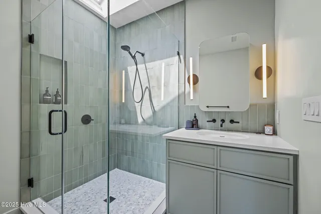 $2,654,000 | 10104 Seabreeze Drive, Emerald Isle, NC 28594