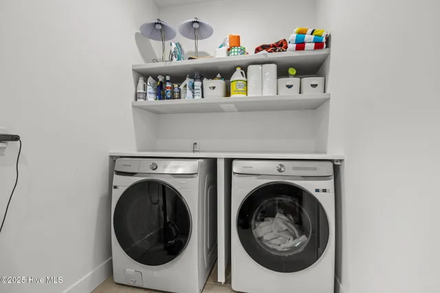 $2,654,000 | 10104 Seabreeze Drive, Emerald Isle, NC 28594