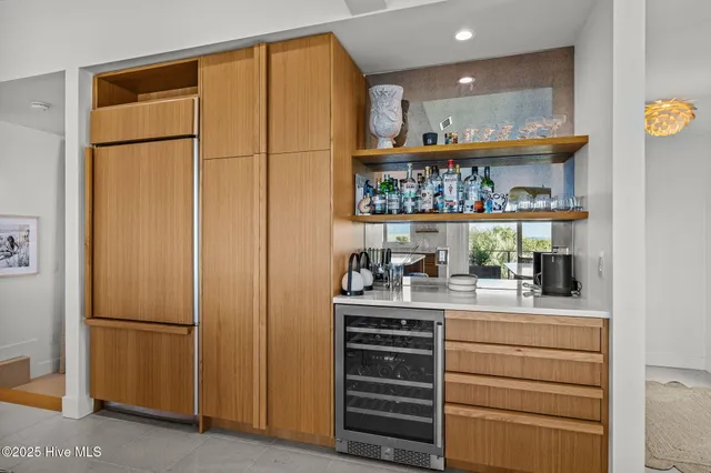 $2,654,000 | 10104 Seabreeze Drive, Emerald Isle, NC 28594