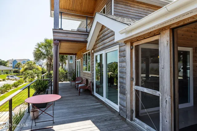 $2,654,000 | 10104 Seabreeze Drive, Emerald Isle, NC 28594